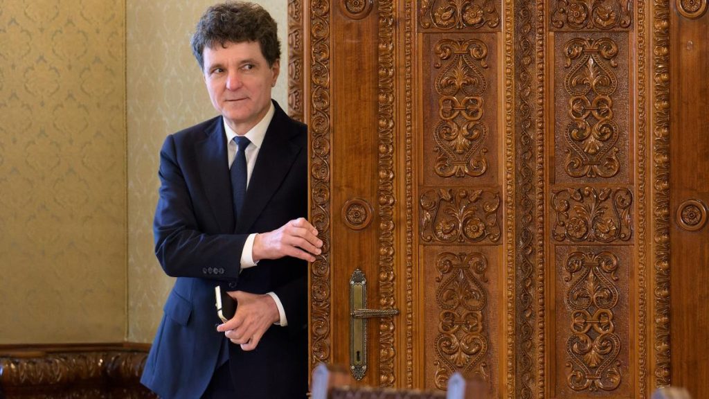 Nicusr Dan discuta despre noua lege a salarizarii cu liderii fostei Coalitii Dominic Fritz participa online Avertismentul lui Nazare