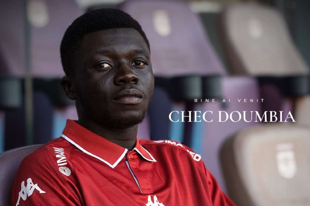 Oficial Rapid incheie al zecelea transfer al verii Mijlocasul Chec Bebel Doumbia vine de la Genoa