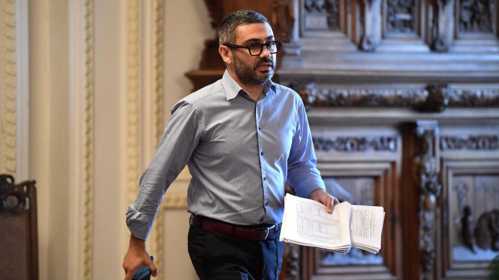 PSD impune conditii pentru a sustine Legea salarizarii Manole O lege care starneste nemultumiri in randul