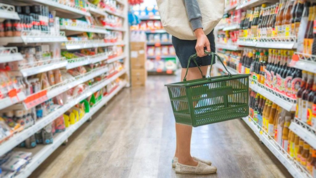 Program reduse in centre comerciale si supermarketuri Busoi explica cum va fi rationalizata energia in caz de