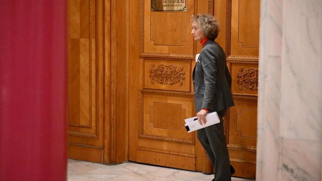Senatul infiinteaza o comisie de ancheta pentru a analiza intalnirea dintre premierul interimar Bolojan si presedinta CCR