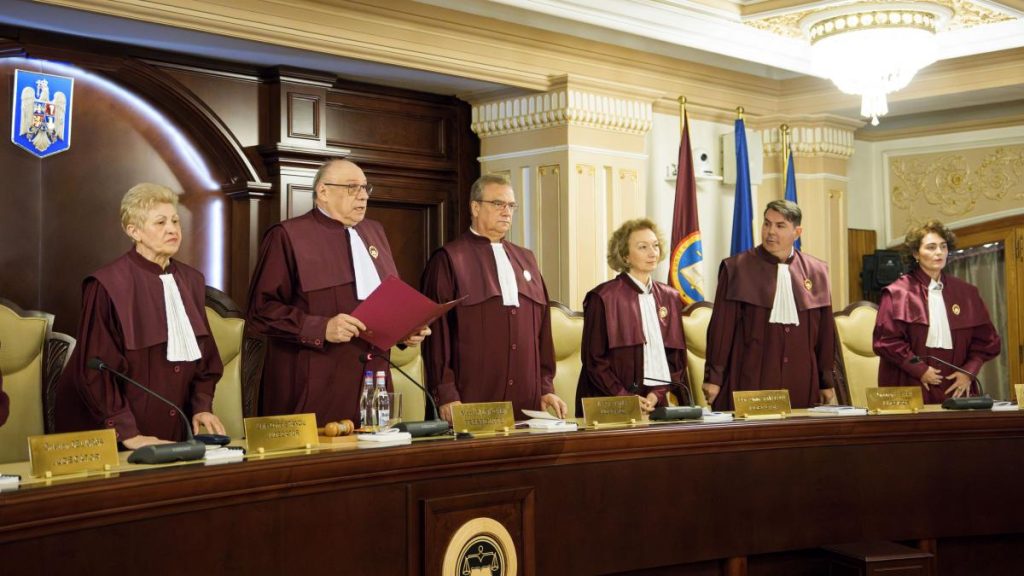 USR a atacat Legea ANI la CCR dupa ce a fost aprobata de Parlament cu amendamentul Fritz