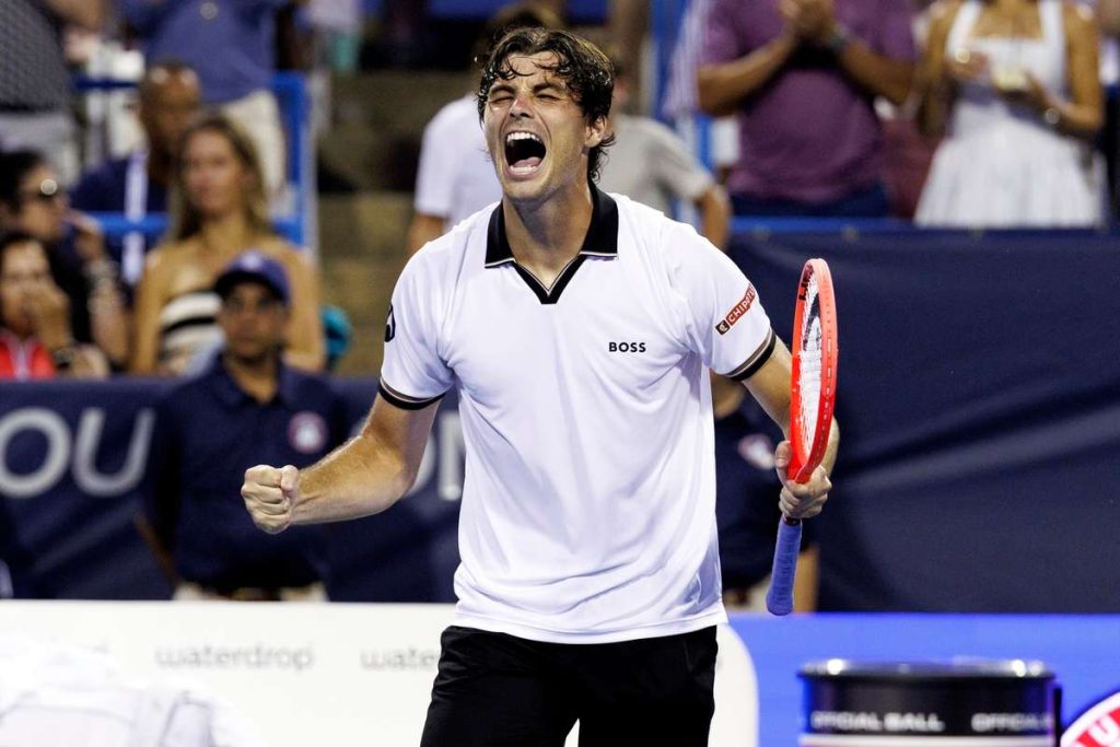 Un american a câștigat la Washington! Taylor Fritz l-a învins pe Jodar după cinci mingi de meci. Un american a castigat la Washington Taylor Fritz l a invins pe Jodar dupa cinci mingi de meci