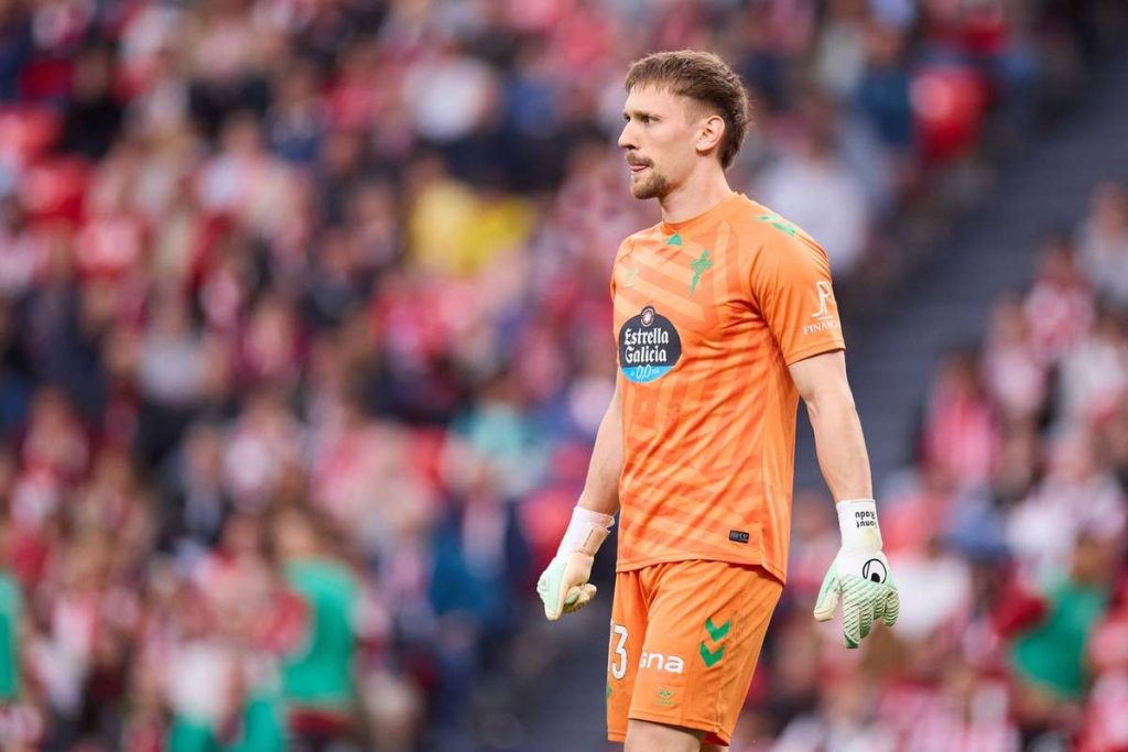 competitie pentru ionut radu celta vigo isi cumpara un portar de la manchester united