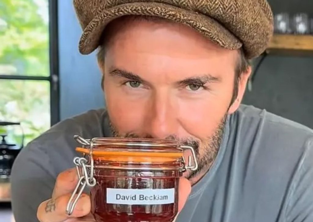 Rețeta de gem de prune a lui David Beckham: Ingredientul secret din „Beckjam” care îi conferă un gust deosebit acestui preparat popular pe internet. reteta de gem de prune a lui david beckham ingredientul secret din beckjam care ii confera un gust deosebit acestui preparat popular pe internet