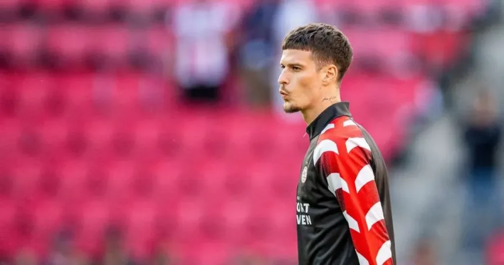 Dennis Man, din nou rezervă neutilizată la PSV. Campioana Olandei a învins Heerenveen