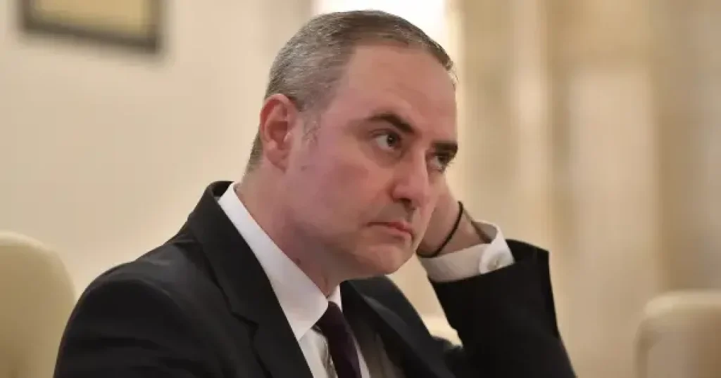 Grindeanu: Bolojan să-și tempereze tonul, a votat guvernul și nu poate fugi Grindeanu: Bolojan să-și tempereze tonul, a votat guvernul și nu poate fugi